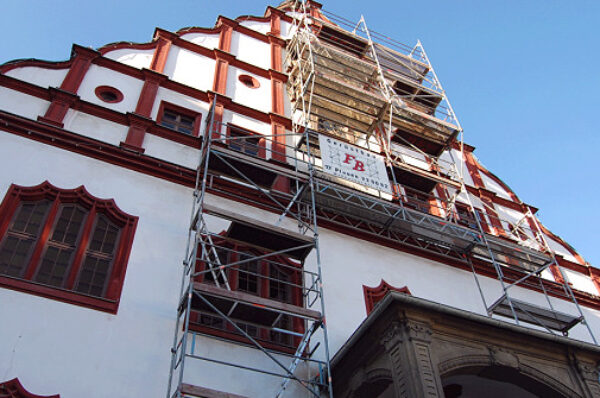 Bildnachricht | Kunstuhr am Alten Rathaus Plauen wird restauriert