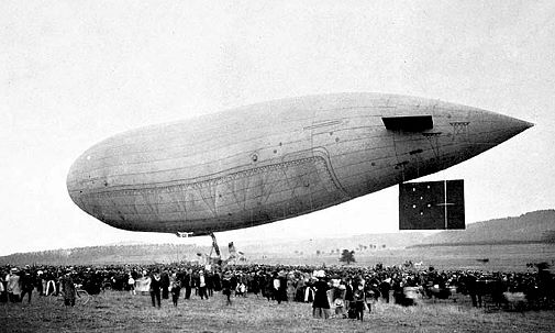 091013 Zeppelin