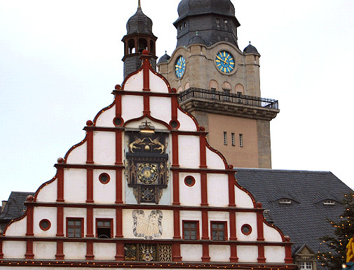 Bildnachricht | Falsche Uhr am Alten Rathaus Plauen