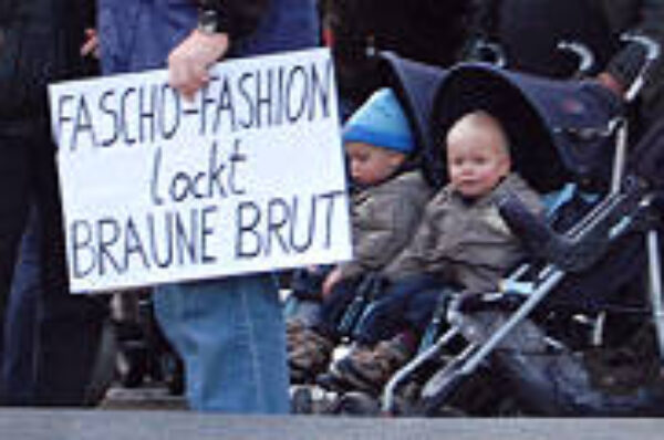 Demonstration in Plauen gegen „Oseberg“ Laden