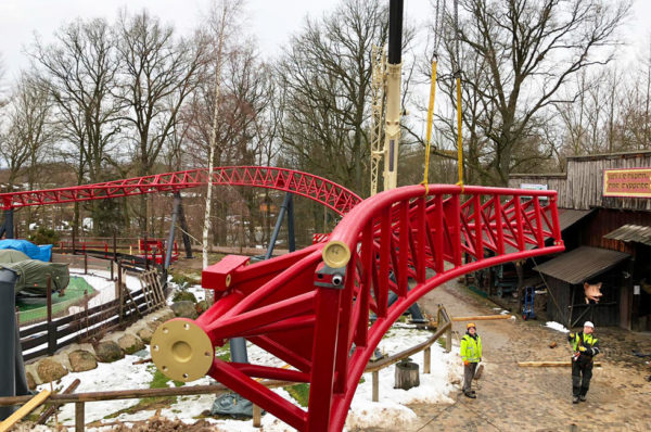 Neue Achterbahn-Sensation Dynamite wächst in Plohn