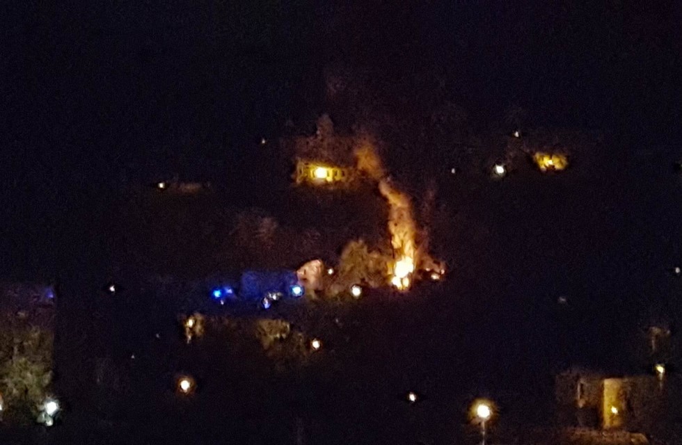 Großbrand in Plauen: Fahrzeughalle steht in Flammen