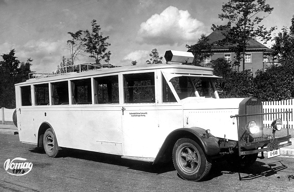 Historischer Omnibus auf einem VOMAG-Busfahrgestell mit 100 PS aus dem Jahr 1927