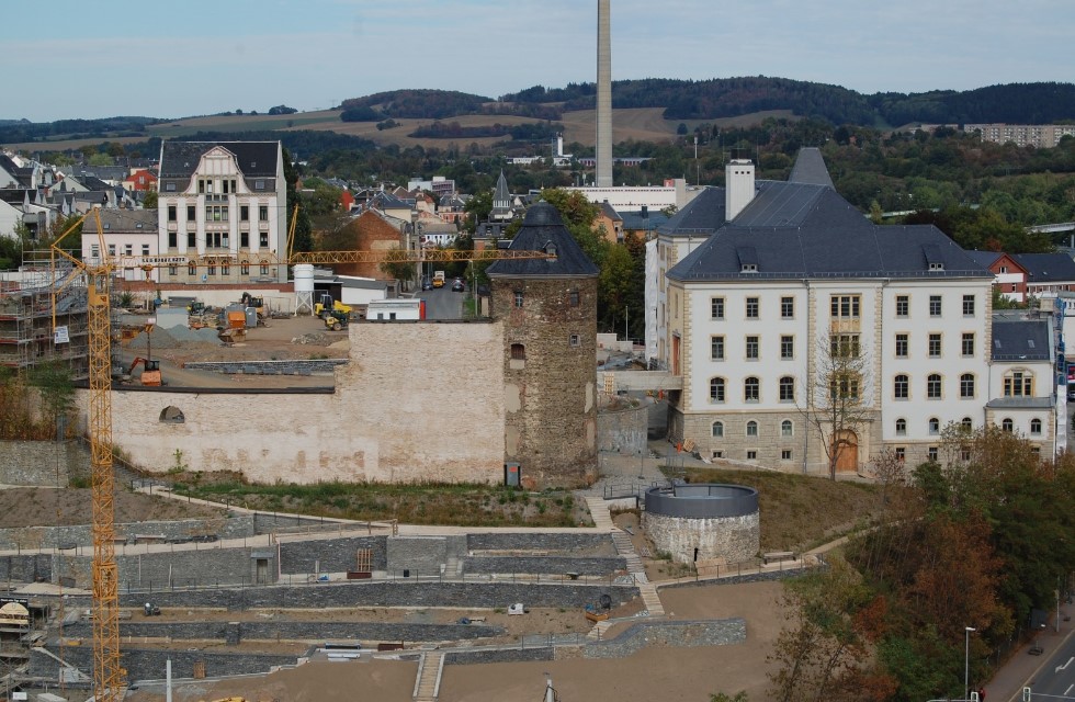 Schlossterrassen Plauen: Amtsweg und Keller werden gebaut 