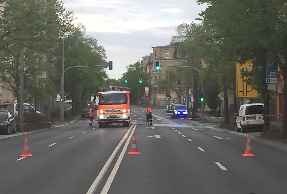 Friedensstraße: Radfahrer wird von Auto erfasst und stirbt