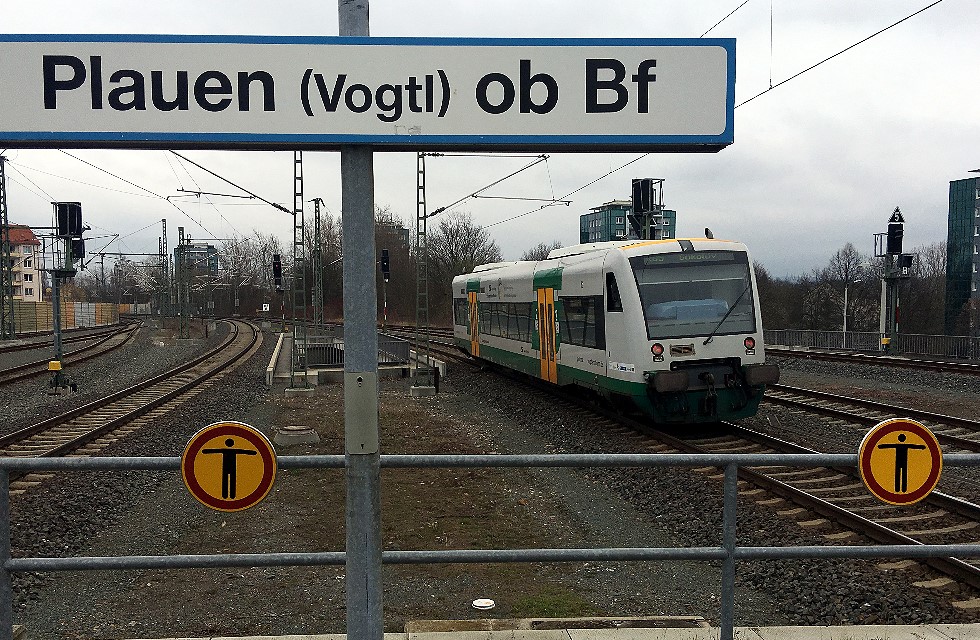 Vogtlandbahn am Oberen Bahnhof in Plauen. Foto: Spitzenstadt.de/Archiv