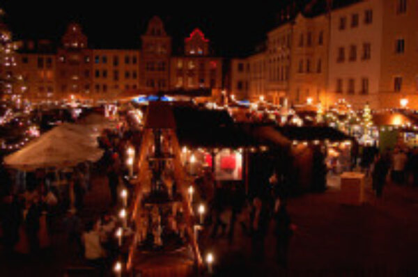 Weihnachtsmarkt Plauen zog 2008 so viele Besucher an wie selten