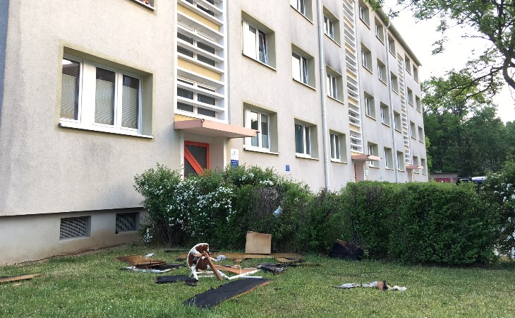 Brand in Weischlitz: Rentnerin stirbt in Wohnung 