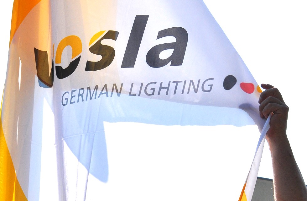 Eine Fahne der vosla GmbH in Plauen 