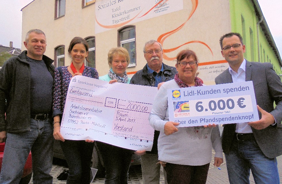 8500 Euro: Großspende für Plauener Tafel