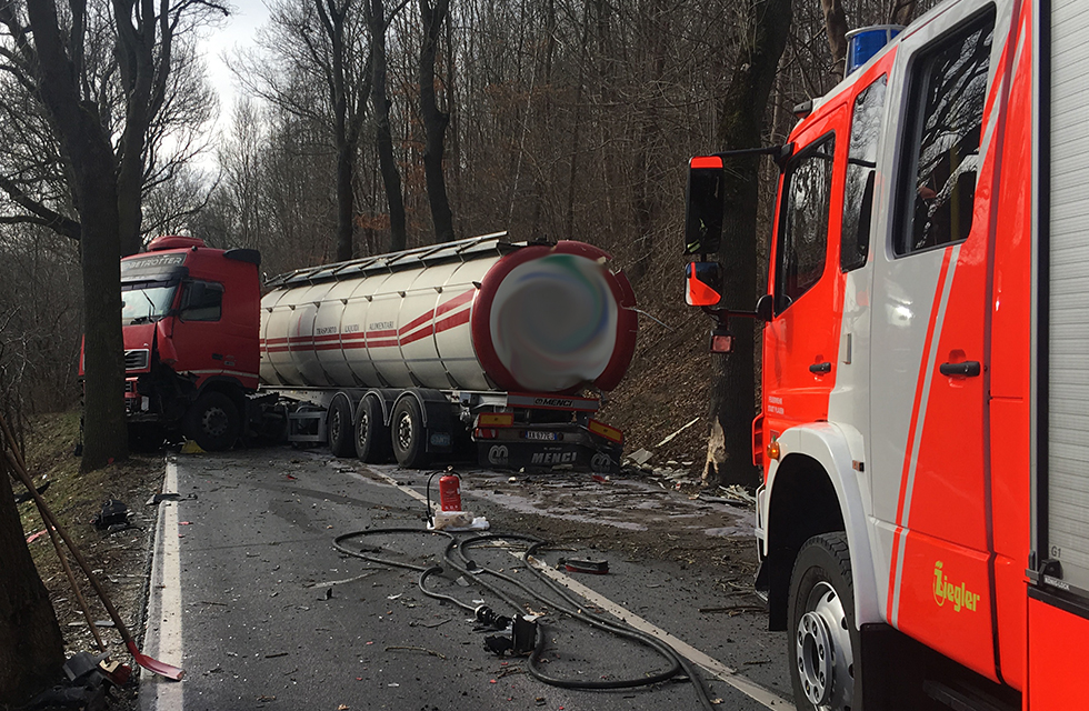 Spitzenstadt-Unfall-B173-Plauen-Vollsperrung-Vogtland