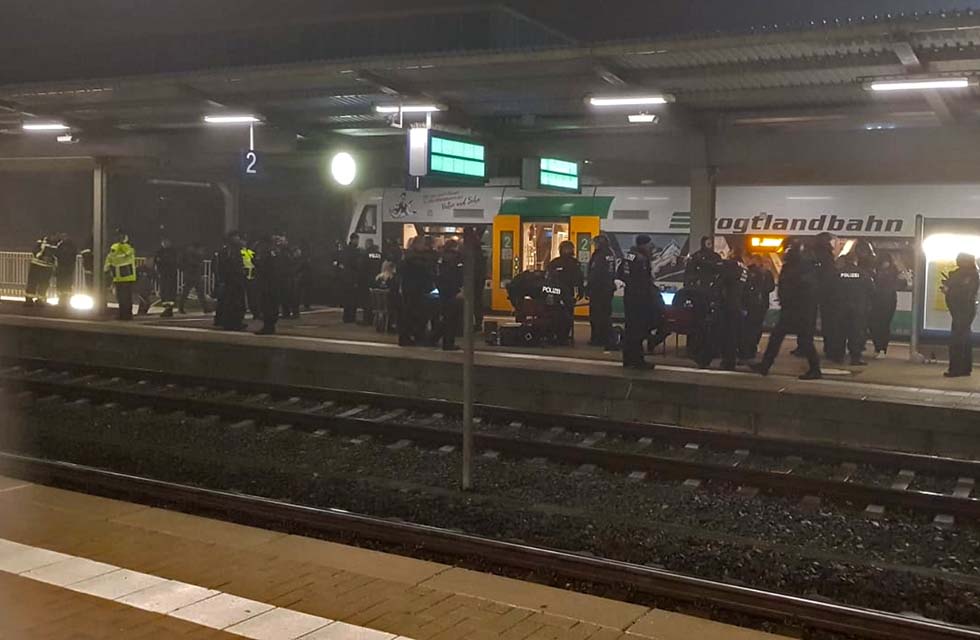 Bahnhof-Plauen-Eskalation-Lok-Fans-Spitzenstadt-Vogtland