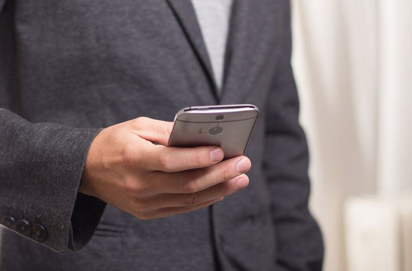 Das Smartphone in der Hand. Foto: Pixabay.com