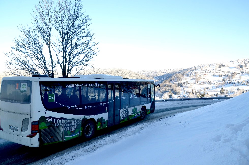 ÖPNV im Vogtland rollt auch bei Eis und Schnee 