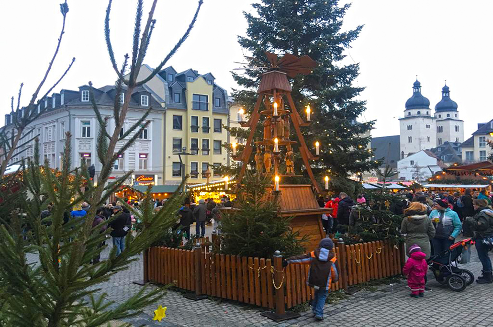 Weihnachtsmarkt-Pyramide-Plauen-Spitzenstadt-Vogtland-Weihnachten