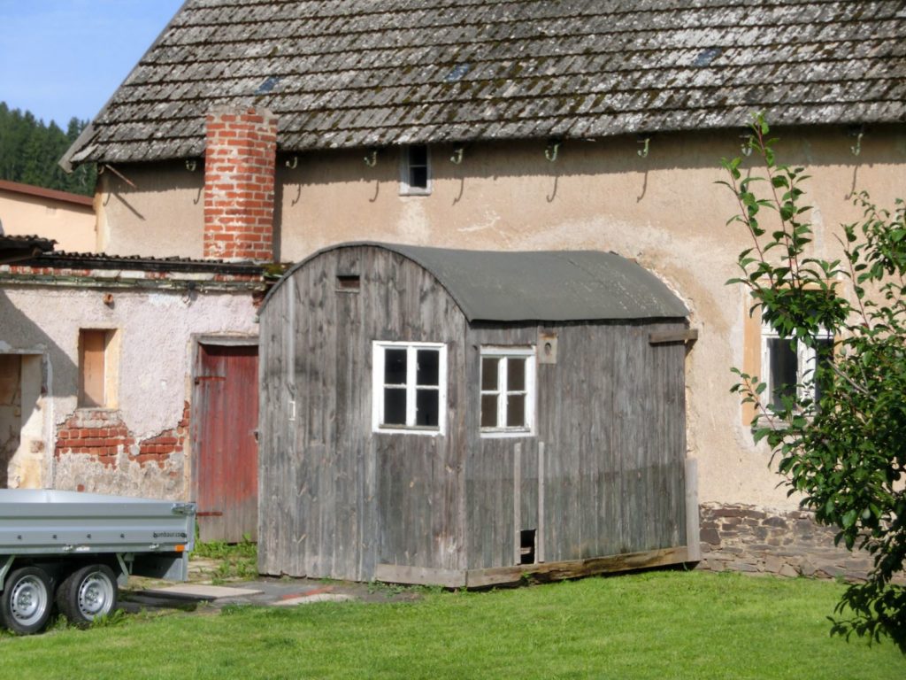 Die Baracke am alten Standort in Mehlteuer/Oberpirk