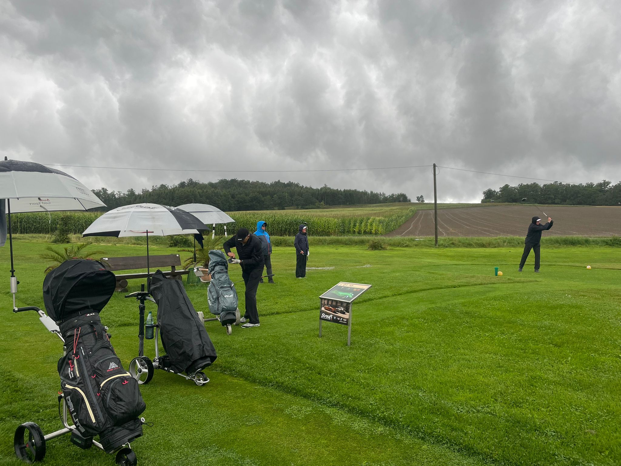 Golfturnier an der Pöhl wegen Starkregen abgebrochen