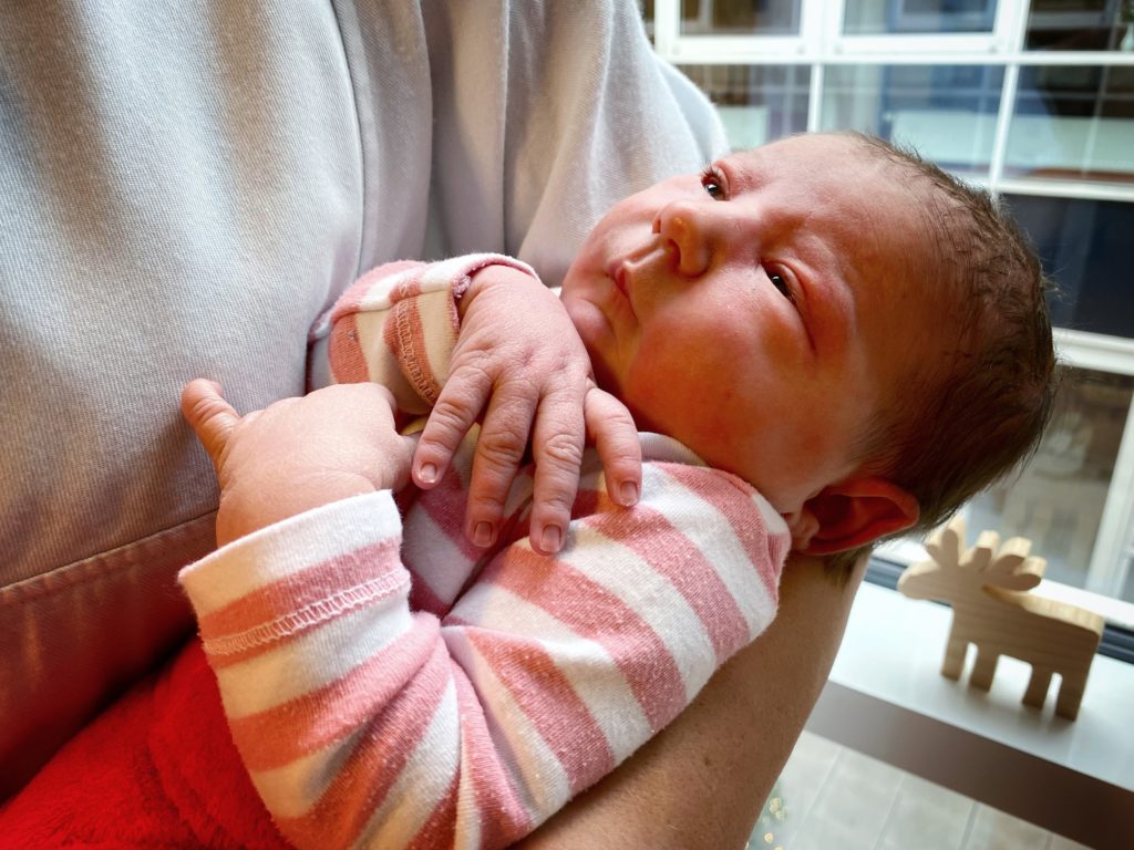 Livia kam als erstes Baby 2022 im Helios Vogtland-Klinikum Plauen auf die Welt. Foto: Helios Vogtland-Klinikum Plauen 