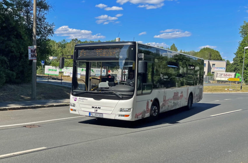 Mit der Linie 74 umsteigefrei von Plauen an die Talspeere Pöhl. © Foto: Verkehrsverbund Vogtland | Fabian Holst