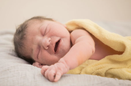 Mila kam als erstes Baby 2023 im Helios Vogtland-Klinikum Plauen auf die Welt. Foto: Helios Vogtland-Klinikum Plauen