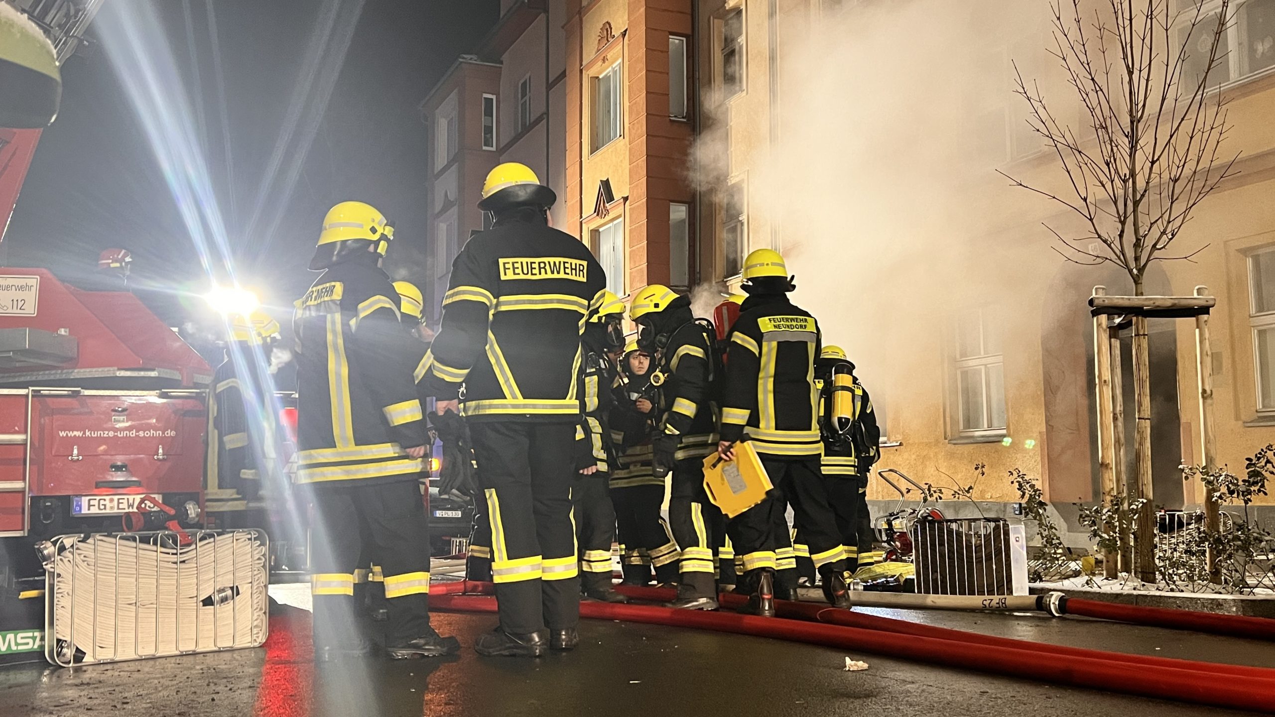 Mehrere Verletzte bei Brand in Plauen. Foto: S. Höfer