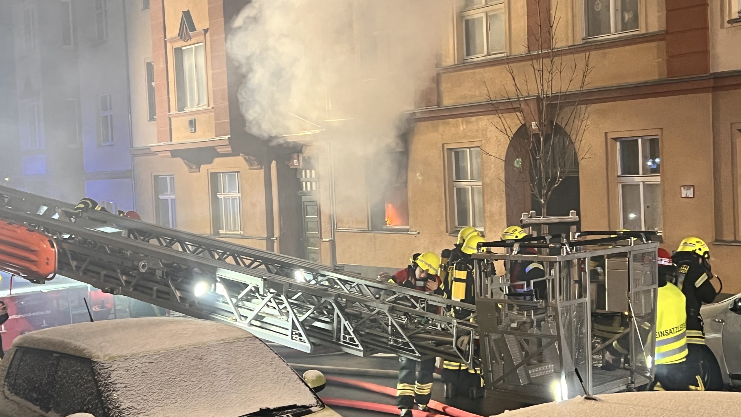 Mehrere Verletzte bei Brand in Plauen. Foto: S. Höfer