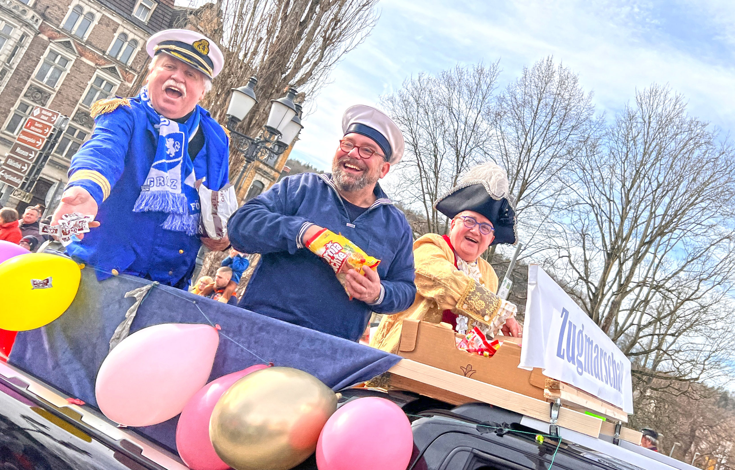 Klaus & Klaus zum Rosenmontagsumzug  in Greiz