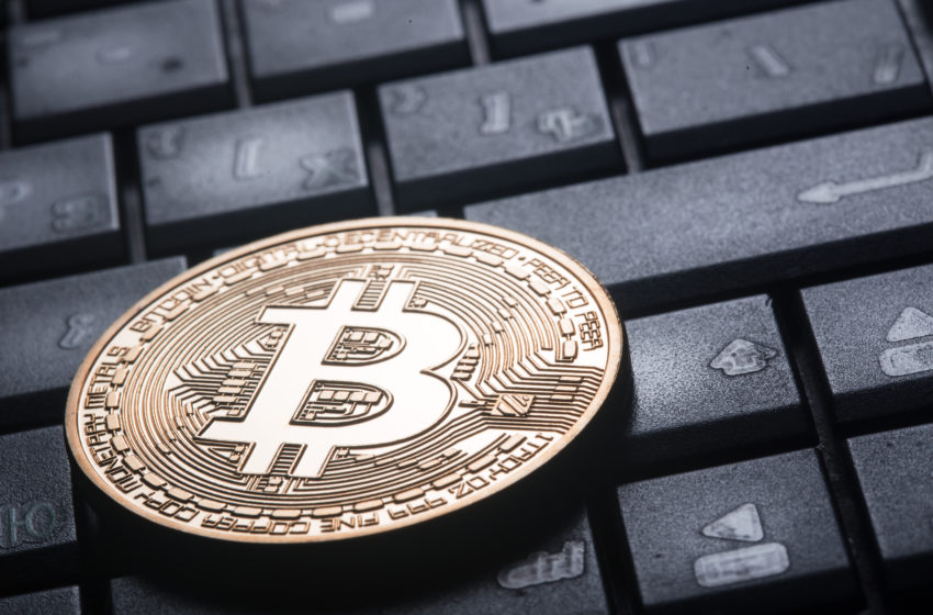 Betrug mit Kryptowährung: Vogtländer verliert mehrere 10.000 Euro. Foto: Envato/Alexlukin