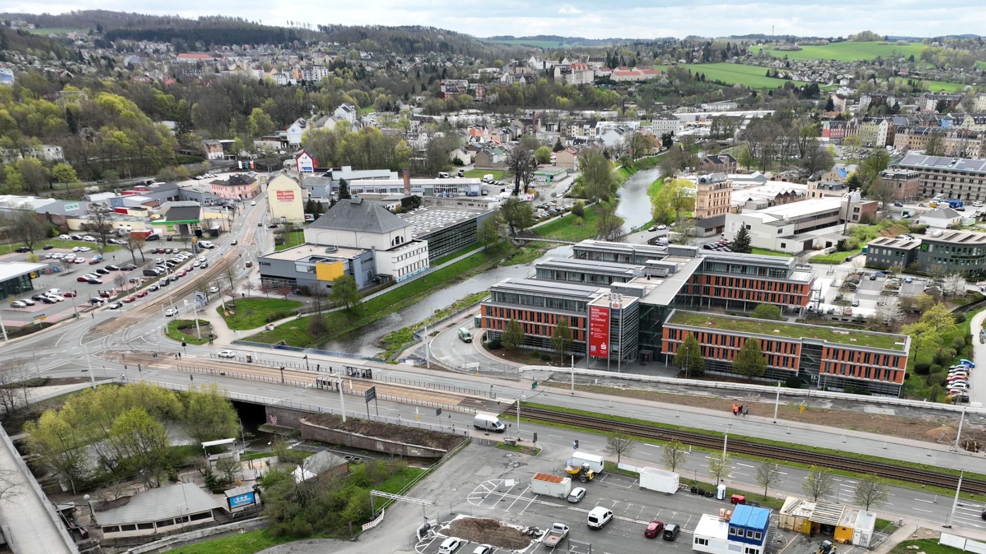 Neue Elsterbrücke in Plauen: Straße Komturhof wieder befahrbar