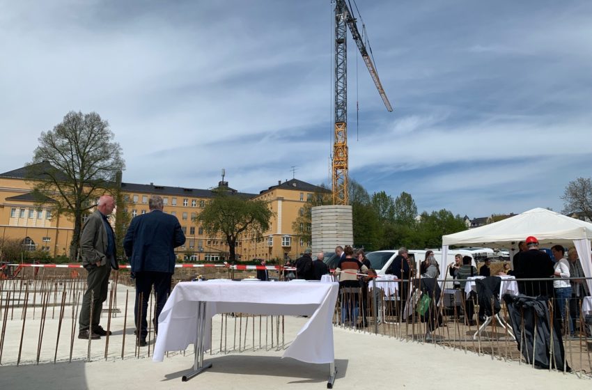 Grundstein für neu Dreifeldturnhalle in Plauen gelegt