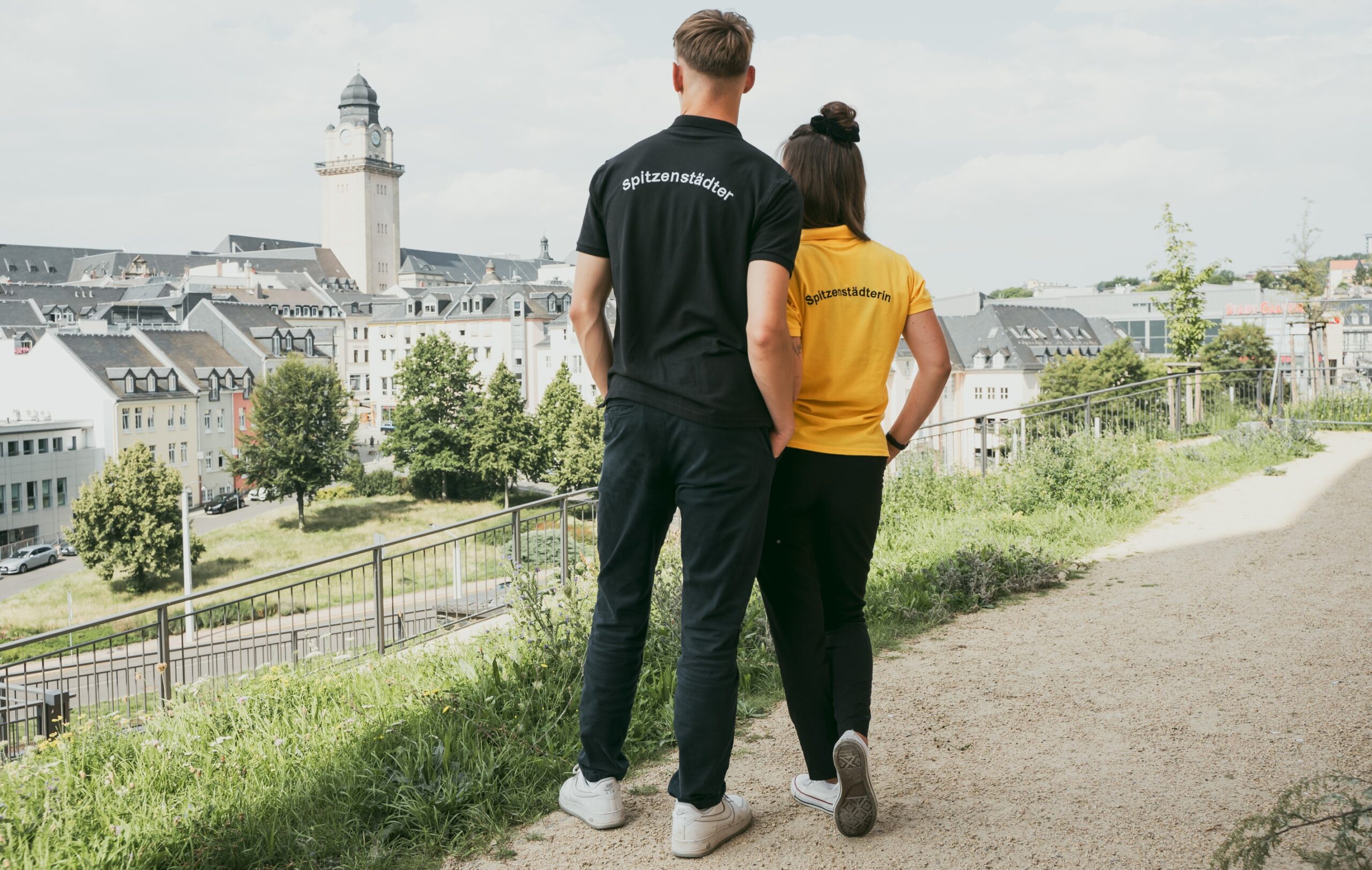 Tourist-Info Plauen verkauft Shirts für Spitzenstädter