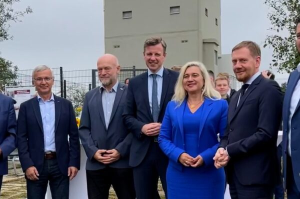 Grenzturm im Vogtland als Mahnmal wiedereröffnet