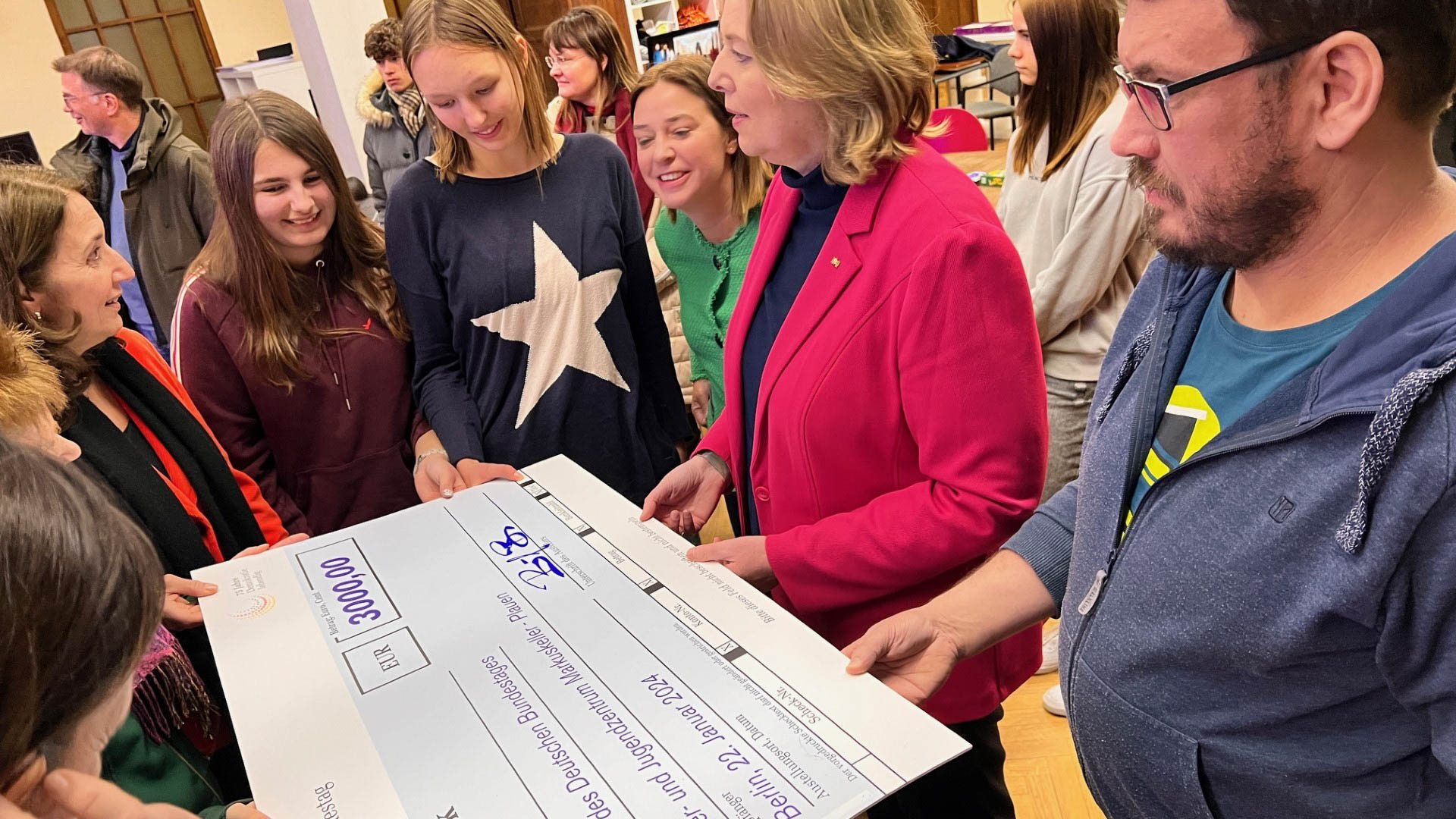 3.000 Euro Spende für Plauener Jugendclub
