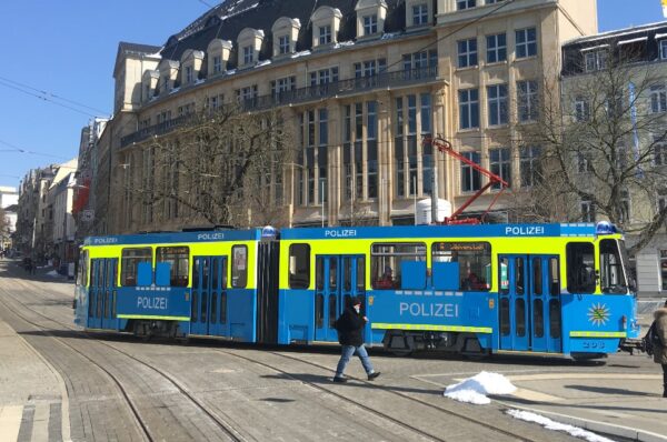 Polizei-Straßenbahn rollt bald durch Plauen