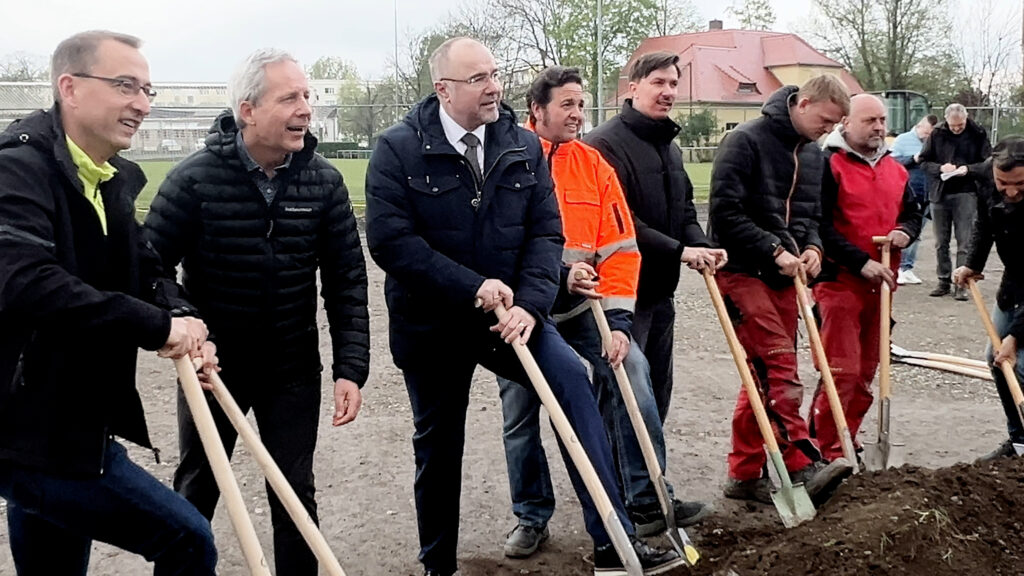 Erneuerung der Kleinfeldsportanlage am Wackersportplatz.