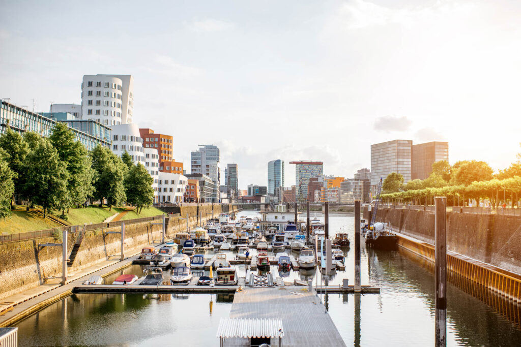 Städtetrip Düsseldorf Die quirlige Hauptstadt Nordrhein-Westfalens erkunden. Foto: envato