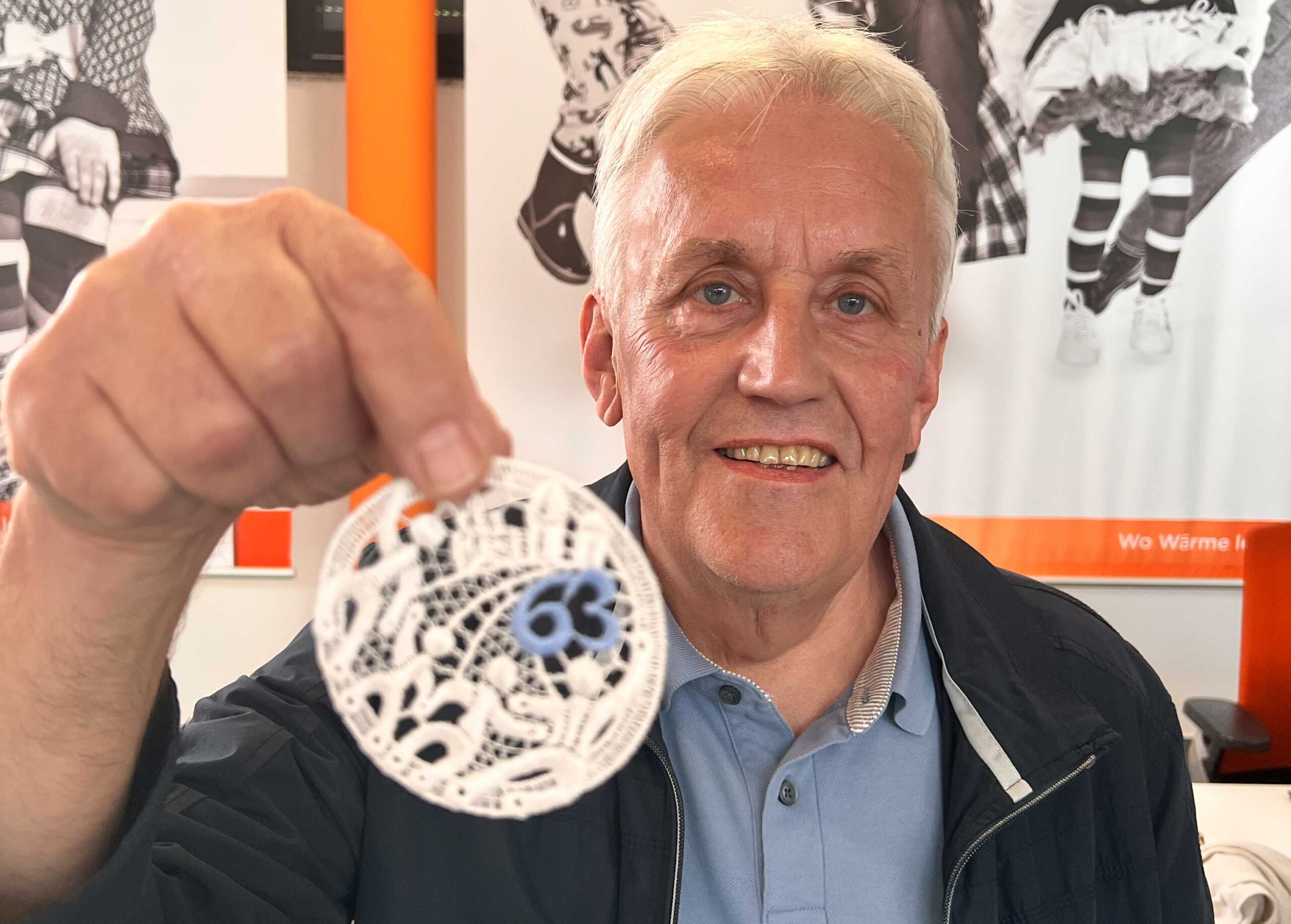 Trotz Spitzenfest-Absage wird beliebtes Abzeichen in Plauen gehandelt