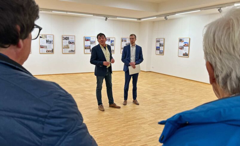 Neue Ausstellung im Foyer: 130 Jahre Plauener Straßenbahn. Foto: S. Höfer