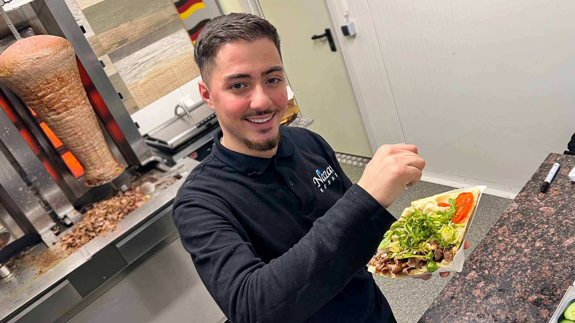 Firat Cöcelli aus Plauen wird im Netz zum Dönerstar