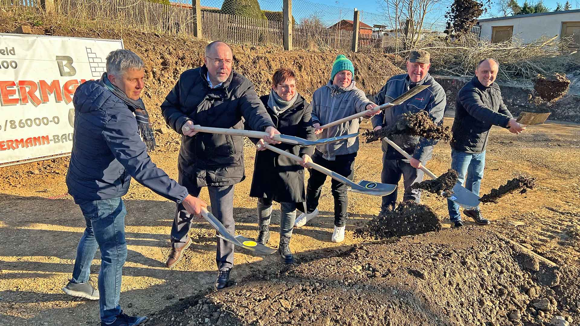 Baubeginn für das neue Sportlerheim auf dem Helbig-Sportplatz