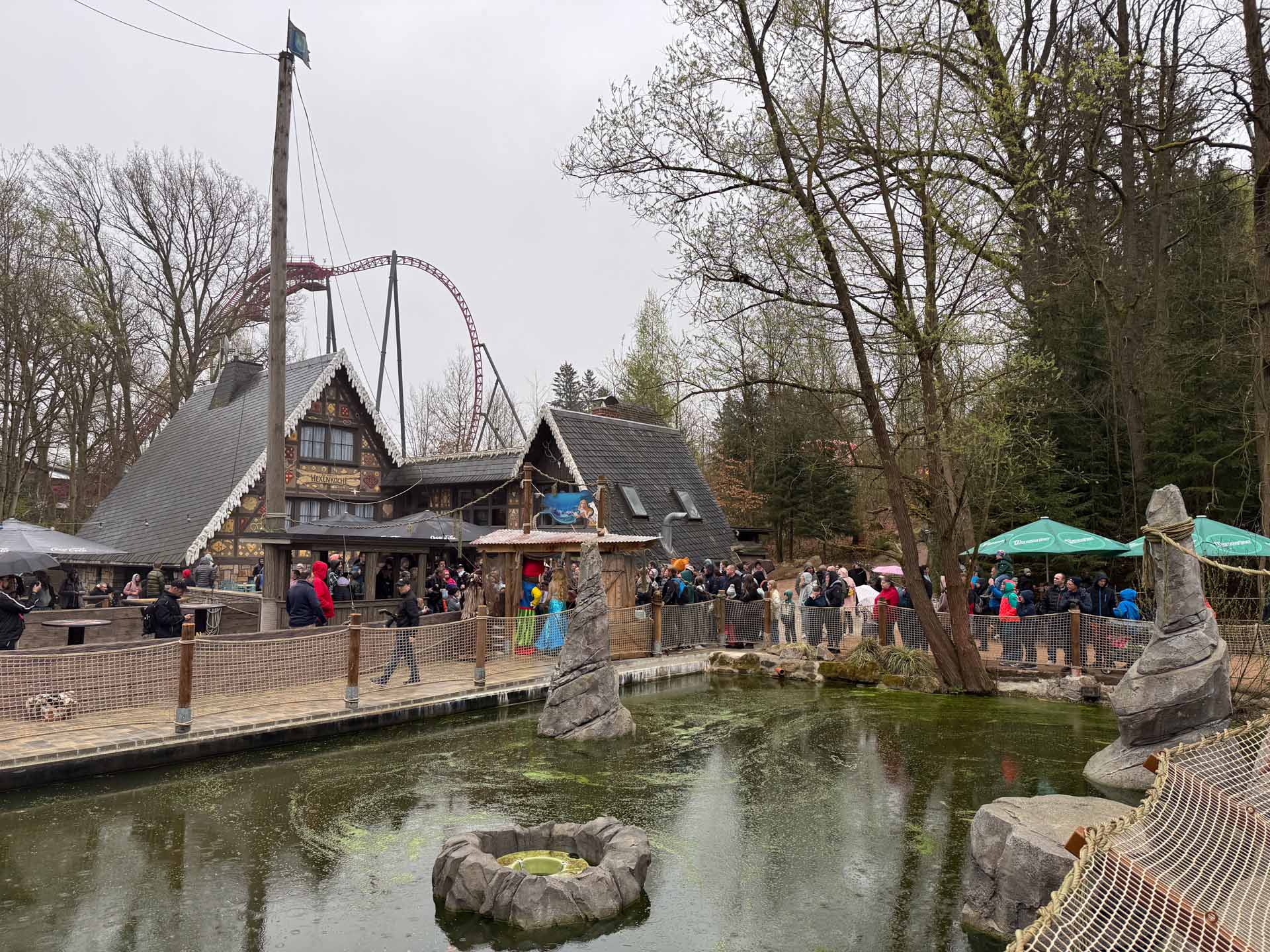 Freizeitpark Plohns neue Riesenschaukel "Aqualuna"