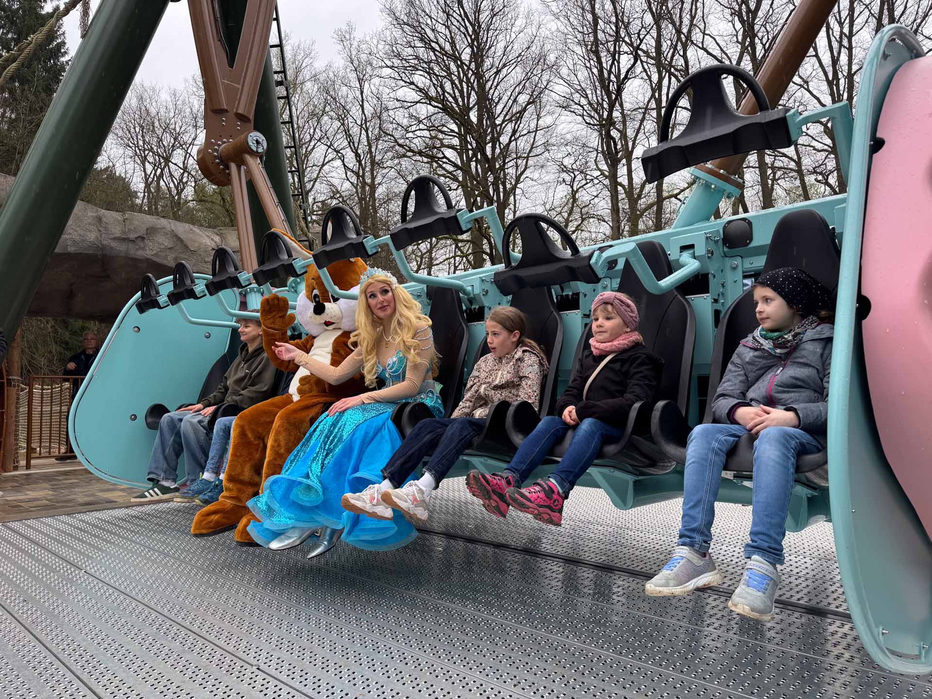 Freizeitpark Plohns neue Riesenschaukel "Aqualuna"