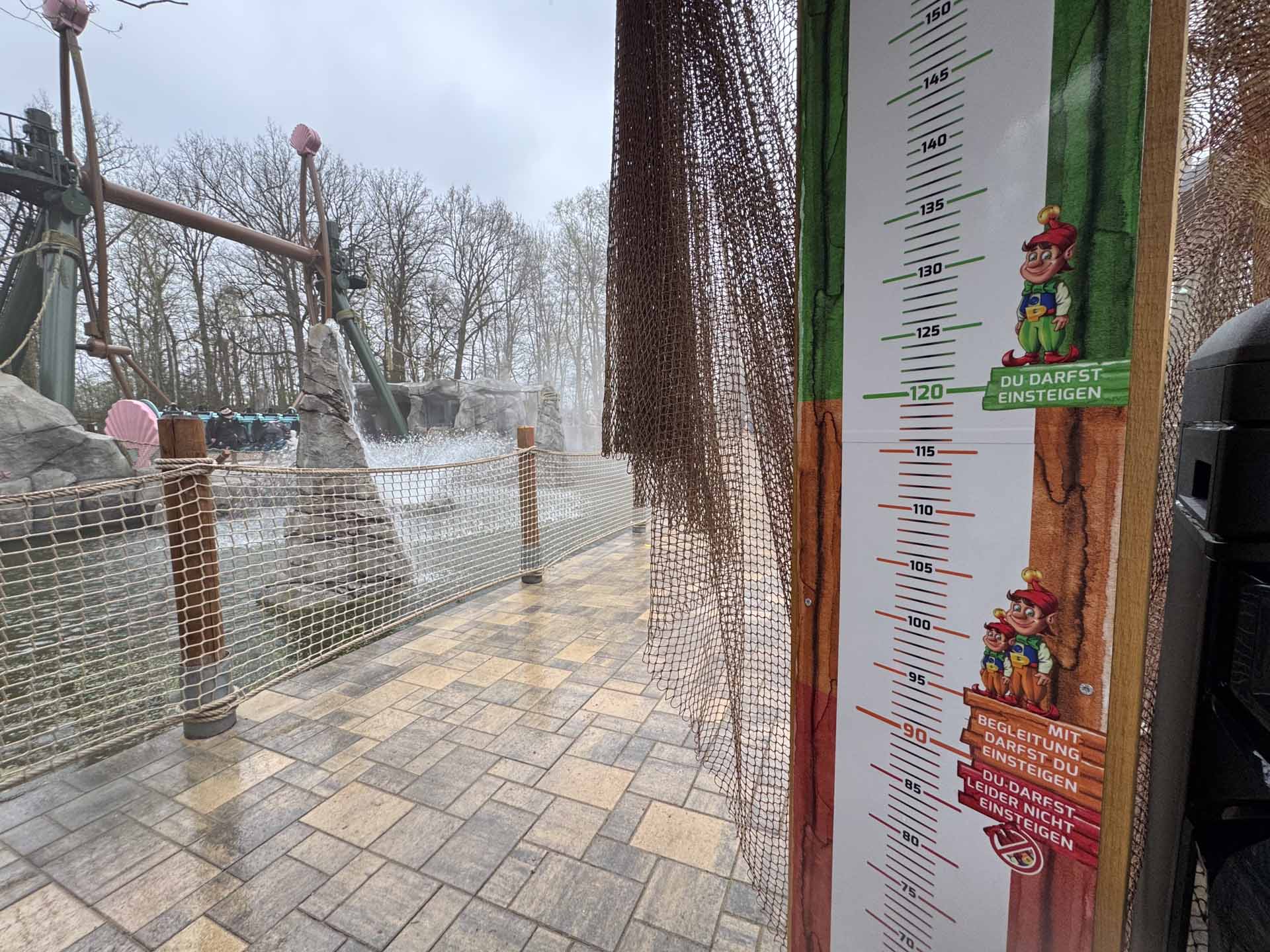 Freizeitpark Plohns neue Riesenschaukel "Aqualuna"