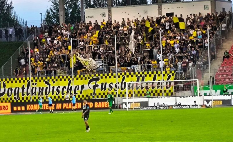 Spezielle Sicherheitskonzepte im Fußball gibt es bereits in unteren Ligen. Der VFC Plauen spielt derzeit in der Regionalliga Nordost. Als Voraussetzung zur Teilnahme am Spielbetrieb war das Erstellen eines Sicherheitskonzepts bis Saisonbeginn. Foto: VFC Plauen