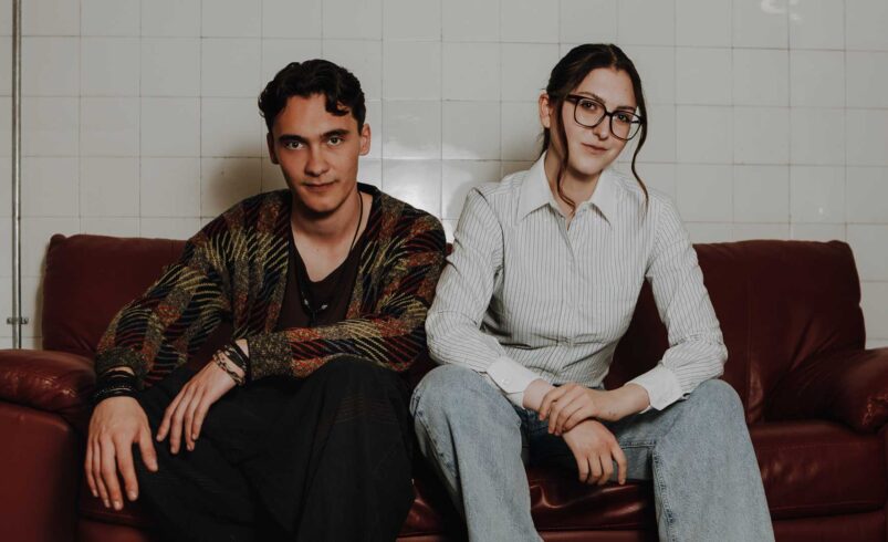 Will Robinski und Anni Hellgoth bilden das Team des Podcasts. Foto: S. Bargas Gomez