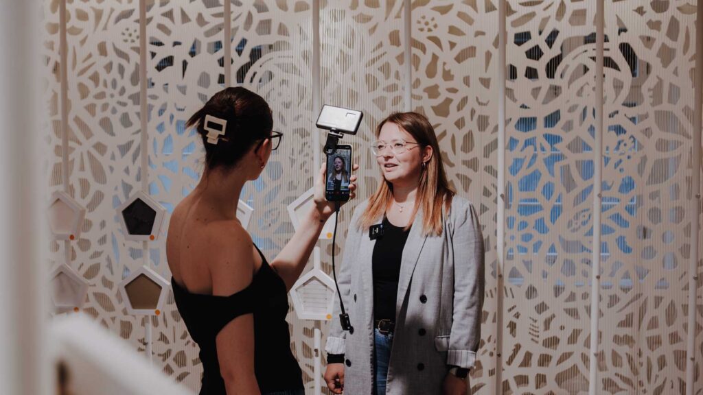 Lena Schaller beim Interview mit uns. Foto: S. Bargas Gomez