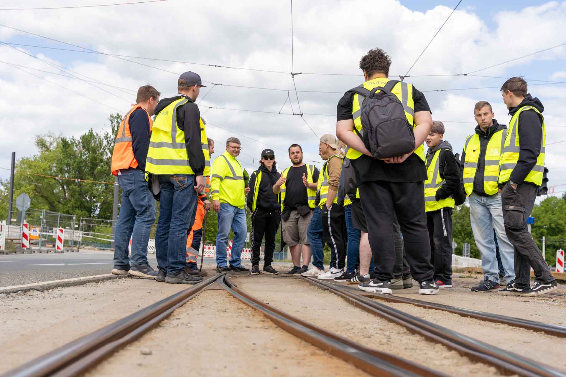 Gleisbauer-Klasse besucht Neue Elsterbrücke. Foto: Stadt Plauen