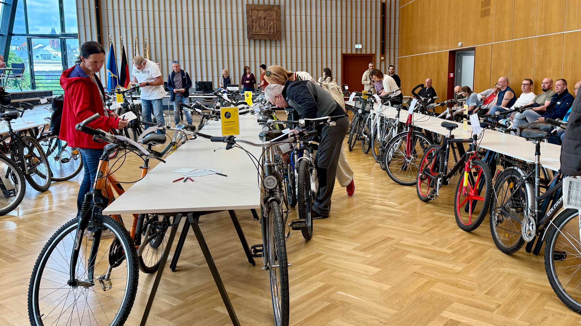 Fahrradversteigerung im Rathaus in Plauen. Foto: A. Hellgoth