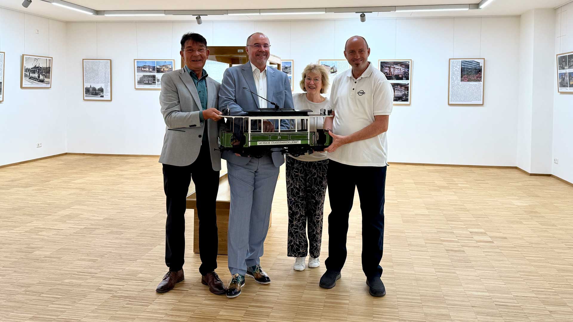 Die offizielle Eröffnung mit Karsten Treiber und Steffen Zenner Foto: A. Hellgoth