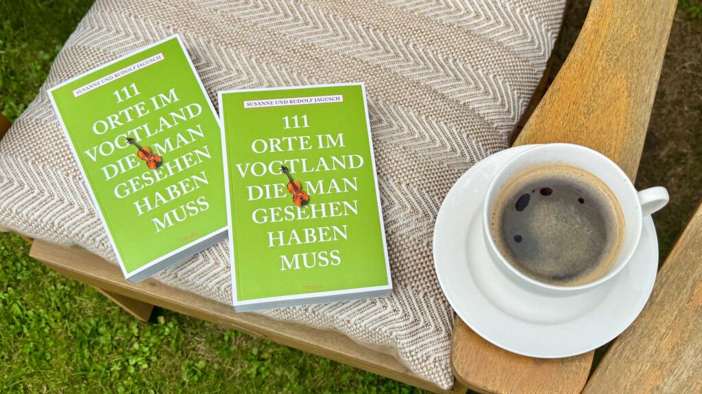Das Buch "100 Orte im Vogtland die man gesehen haben muss". Foto: A.Hellgoth
